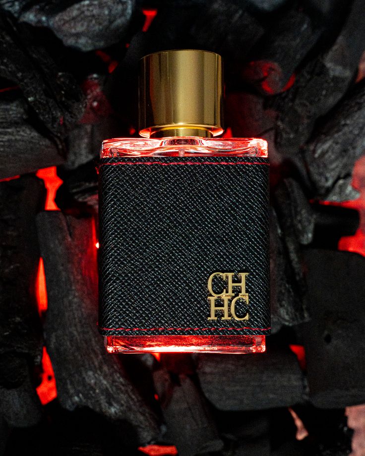 عطر گرمی کارولینا هررا سی اچ
